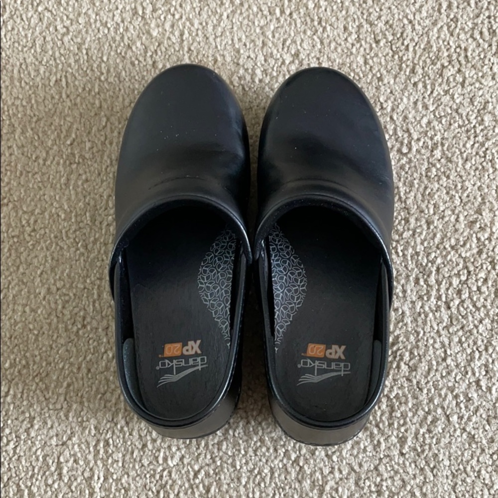 Dansko Black slip-resistant Clogs